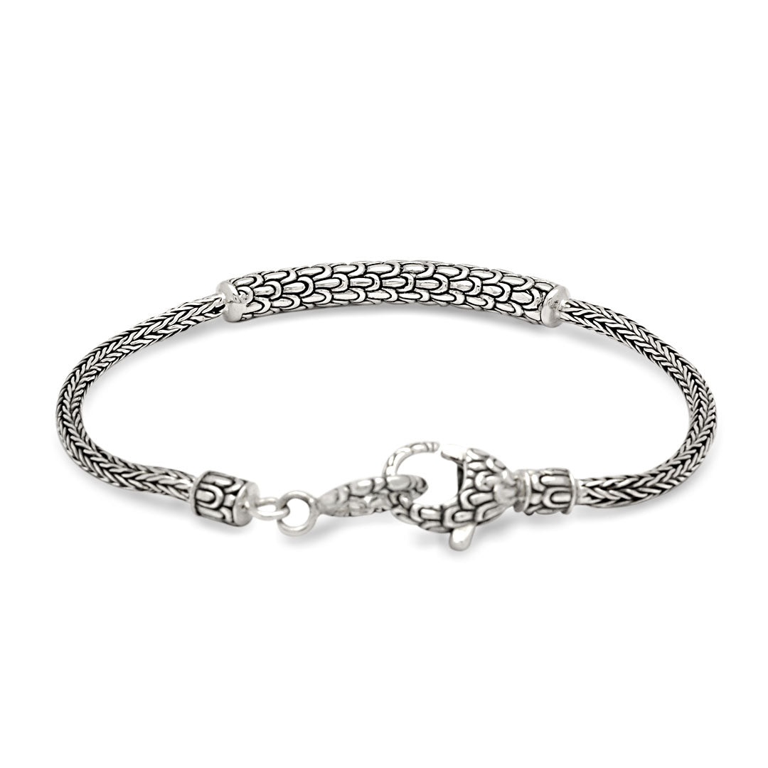 Dettaglio macro terminale e transizione catena-barra del Bracciale Naga Tulang in argento 925 — Collezione Sisik Naga, Balinesi