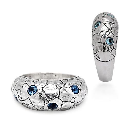 Anello Laut in argento 925 Collezione Crocodile, vista laterale con topazi blu sky blue