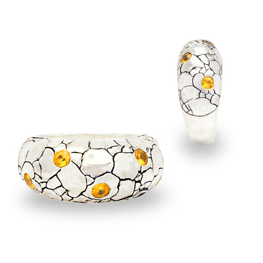 Anello Surya Balinesia, doppia vista frontale e laterale, texture a scaglie con pietre di citrino
