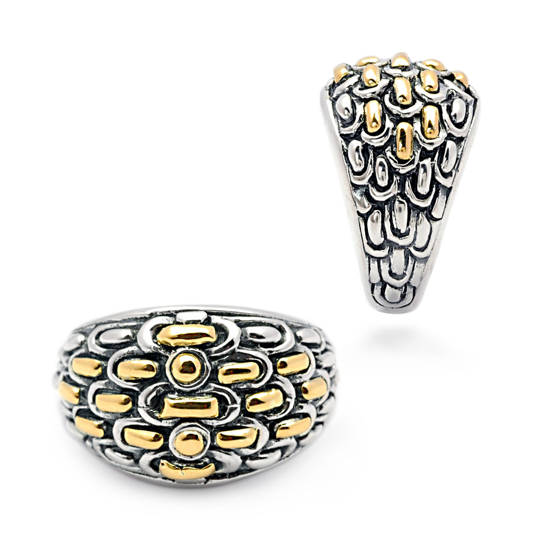 Anello Golden Naga Balinesia, vista 3/4 con interno aperto su sfondo bianco, punzone 18K 925 visibile, cupola a scaglie incise con inserti oro 18K in argento 925