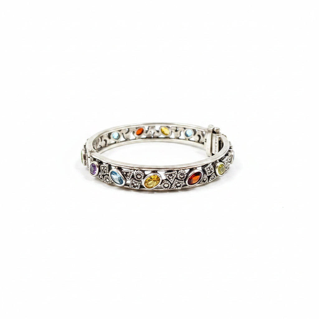 Bracciale Taman Sari in argento 925 con pietre semipreziose multicolore, Collezione Essenza di Ubud Balinesia – vista frontale su sfondo bianco