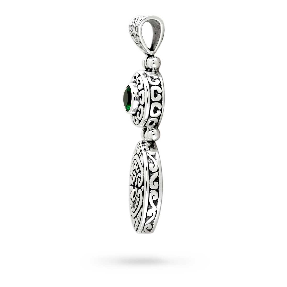 Pendente Pura Celuk in argento 925, Collezione Viaggio a Celuk Balinesia – profilo laterale sinistro con lavorazione a rilievo